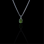 Collier "Sang de Peridot" pendentif argent 925 et pierre de Peridot