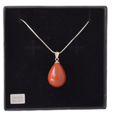 Pendentif en jaspe rouge