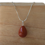 Pendentif en jaspe rouge