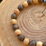 Bracelet en bronzite et bois de sental